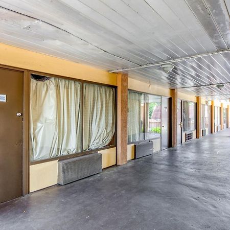 Oyo Hotel Decatur I-20 East & Wesley Club Dr Exterior photo