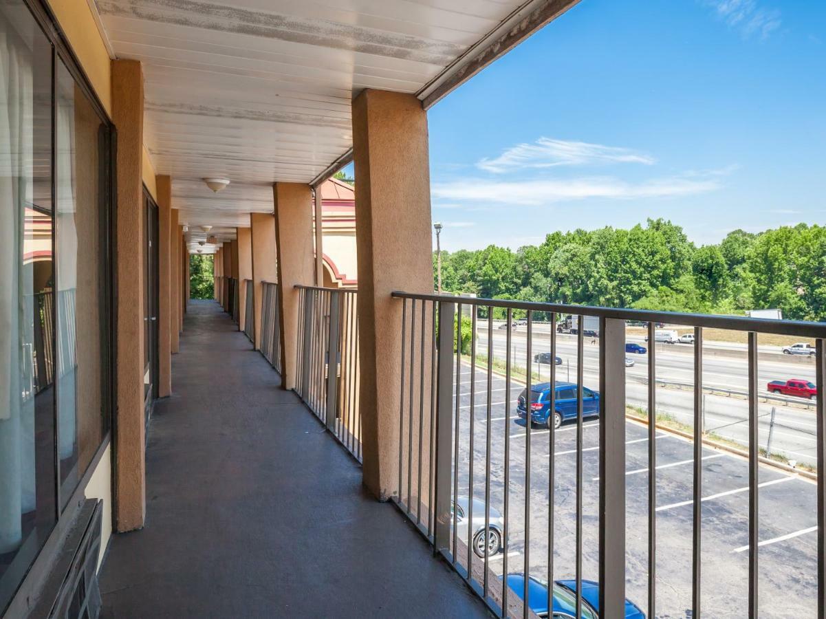 Oyo Hotel Decatur I-20 East & Wesley Club Dr Exterior photo